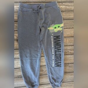 Mandalorian joggers sweat pants size large 11-13 juniors gray